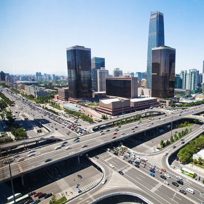 Chytře řešená doprava, efektivní hospodaření s energiemi, chytré budovy a další prvky tvoří základ každého moderního chytrého města (Zdroj: © zhu difeng / stock.adobe.com)