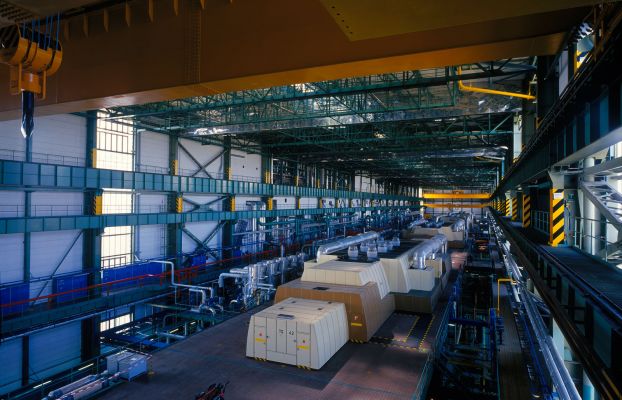 Strojovna každého dvojbloku jaderné elektrárny Dukovany skrývá čtyři turbogenerátory, každý s výkonem 250 MW (Zdroj: ČEZ, a. s.)