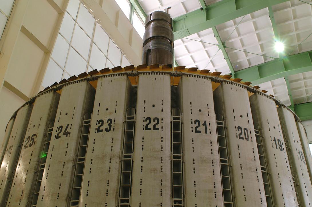 Rotor hydroalternátoru z vodní elektrárny Orlík v budově strojovny (Zdroj: ČEZ, a. s.)