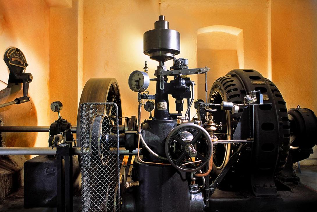 Více než stoleté stroje vyrábějí stále spolehlivě elektřinu v malé vodní elektrárně Čeňkova pila na Šumavě (Zdroj: ČEZ, a. s.)