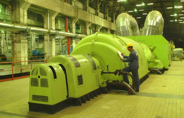 Padesátimegawattový turbogenerátor ve strojovně elektrárny Hodonín (Zdroj: ČEZ, a. s.)