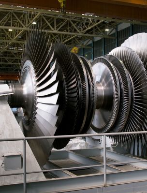 Rotor nízkotlakého dílu turboalternátoru, použitého při rekonstrukci bloků elektrárny Tušimice II (Zdroj: ČEZ, a. s.)