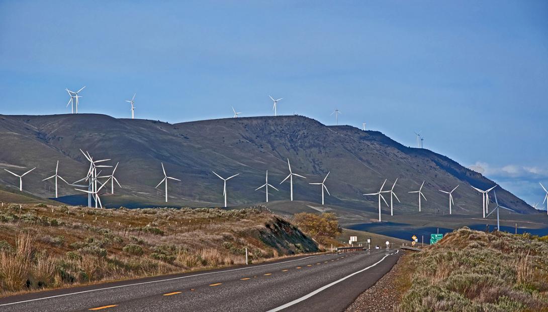 Nejvýhodnější umístění větrných parků je v odlehlejších, jinak nevyužitelných, vyprahlých oblastech (Zdroj: © Valerie Garner / stock.adobe.com)