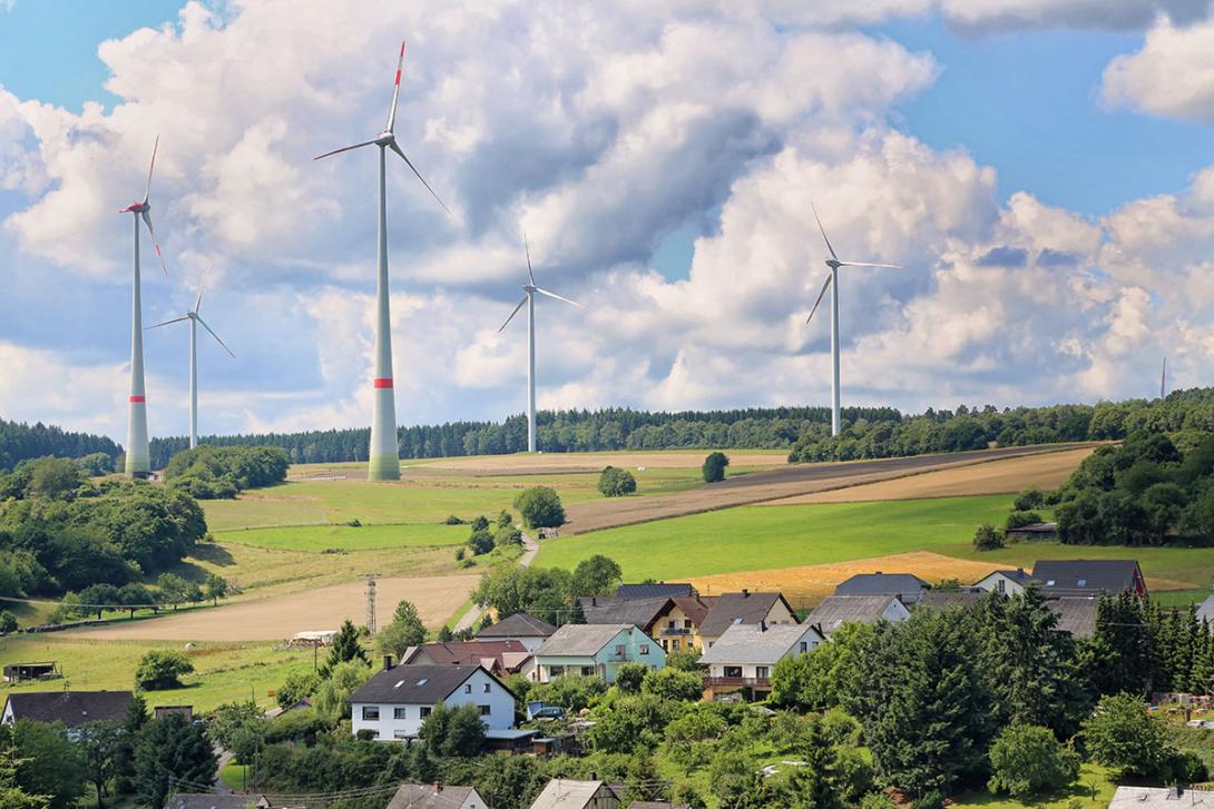 Větrné elektrárny mohou mít určitý negativní vliv na obyvatelstvo žijící v jejich bezprostředním okolí (Zdroj: © Kara / stock.adobe.com)