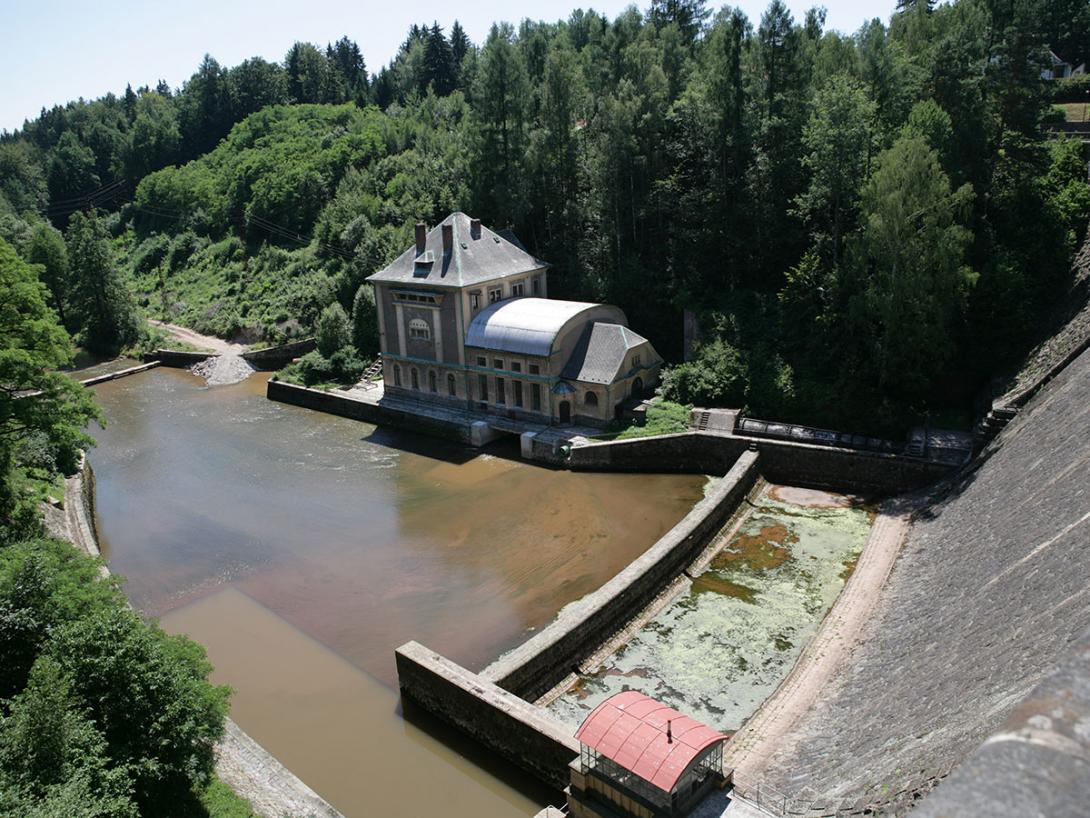 Malá vodní elektrárna Les Království, elektrárna pod hrází (Zdroj: ČEZ, a. s.)