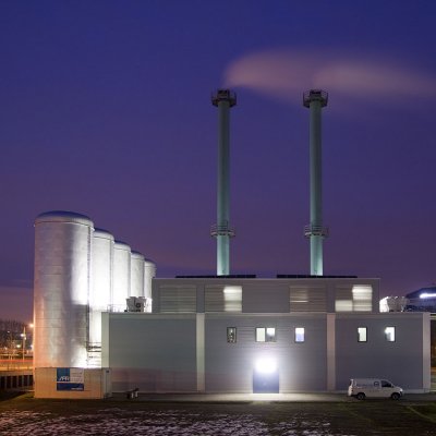 Kogenerační jednotka v berlínské čtvrti Adlershof vyrábí 2 MW elektřiny a přibližně stejné množství tepla dodává do místní sítě dálkového vytápění (Zdroj: © REMINDFILMS / stock.adobe.com)
