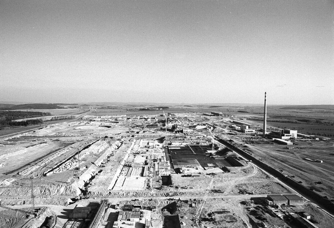 Příprava staveniště pro výstavbu Jaderné elektrárny Dukovany (Zdroj: ČEZ, a. s.)
