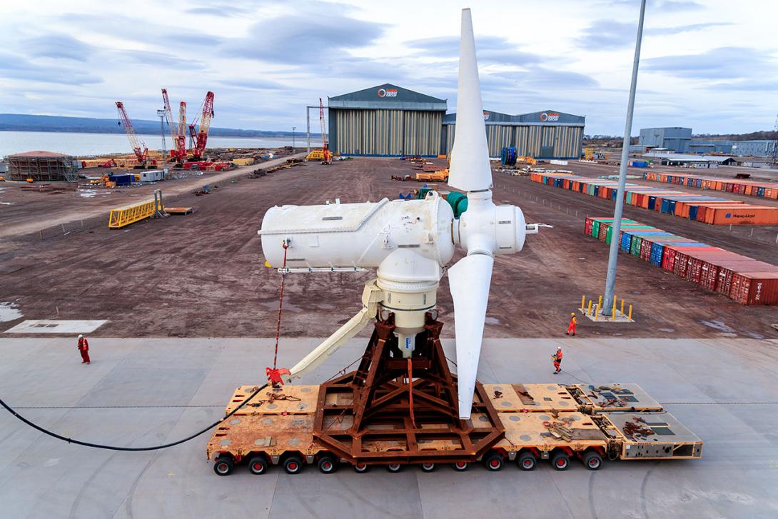 1,5MW turbína připravená ve Skotsku k instalaci pro využití přílivových proudů (Zdroj: © Arild / stock.adobe.com)