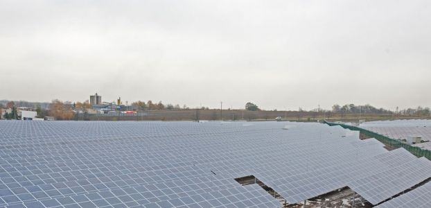Panoramatický pohled na fotovoltaickou elektrárnu Hrušovany (Zdroj: ČEZ, a. s.)