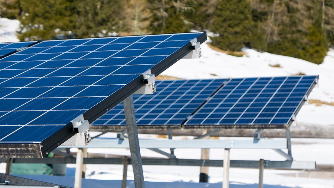 Součástí virtuální elektrárny může být malá solární elektrárna, stejně jako větrná, vodní nebo soukromá kogenerační jednotka (Zdroj: © DarwelShots / stock.adobe.com)