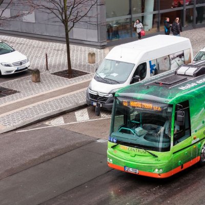 Společnost ČEZ uvedla do provozu v rámci společného projektu dva nové elektrobusy, jezdící bezplatně v ostrém provozu pražské MHD (Zdroj: ČEZ, a. s.)