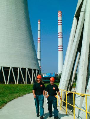 Obchůzka chladicích věží v areálu elektrárny Dětmarovice (Zdroj: ČEZ, a. s.)