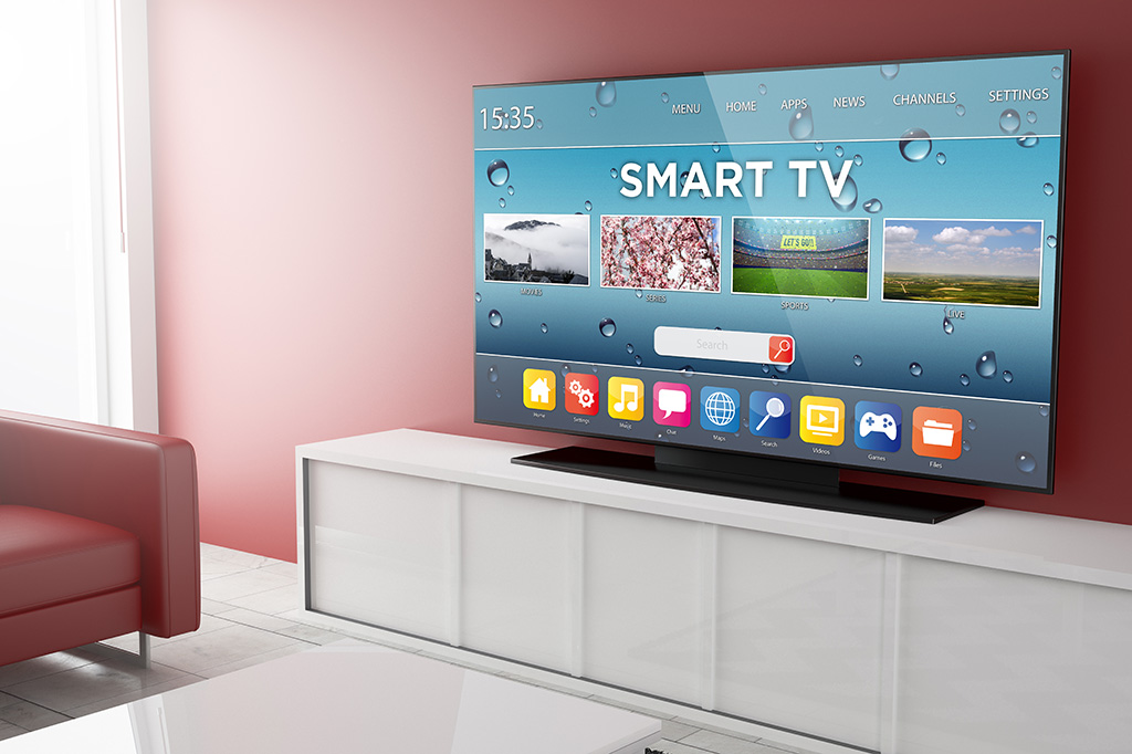 Nejčastějším domácím chytrým elektronickým spotřebičem je chytrá televize (Zdroj: © MclittleStock / stock.adobe.com)