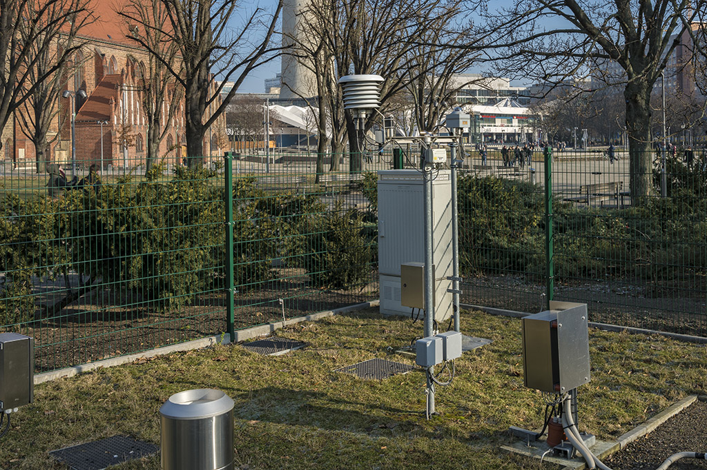 Stacionární stanice měření škodlivých látek v ovzduší je zapojena do celoměstské monitorovací sítě (Zdroj: © spuno / stock.adobe.com)