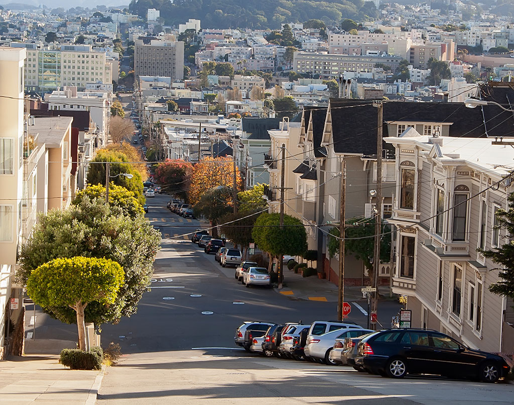 Parkování v americkém San Franciscu je zpoplatněno podle poptávky po parkování v dané lokalitě (Zdroj: © Sarah Jane / stock.adobe.com)