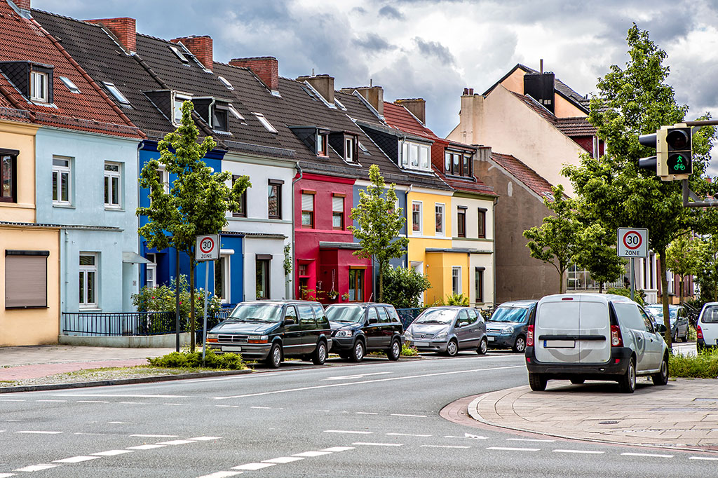 Malebné a chytré německé město Brémy podporuje na svém území sdílení aut (Zdroj: © pavelastra / stock.adobe.com)